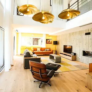 le-kube-annecy-centre-villas-prestige.hotels-rhonealpes.com/
